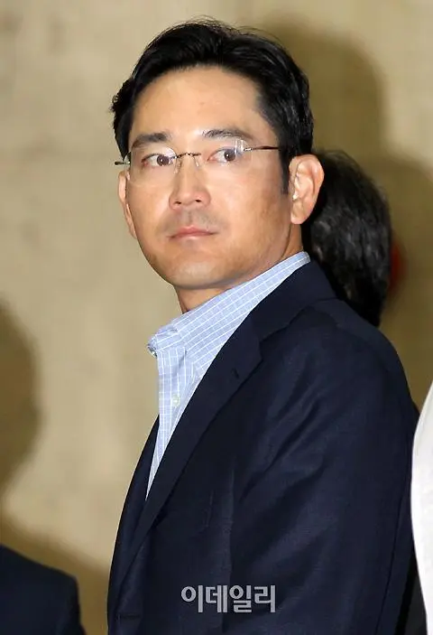 감옥 간 삼성 후계자 수듄.jpg | mbong.kr 엠봉