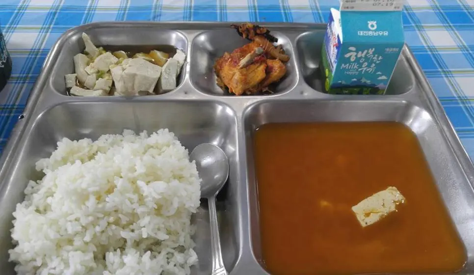 군대 똥국은 조금 의도적이지 않나요??!ㅋ.. | mbong.kr 엠봉