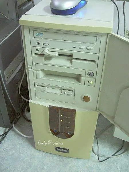 HUVzO.webp