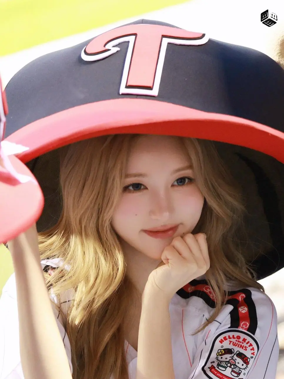 여자아이돌 시구오면 이기는 야구팀 ㄷㄷ | mbong.kr 엠봉