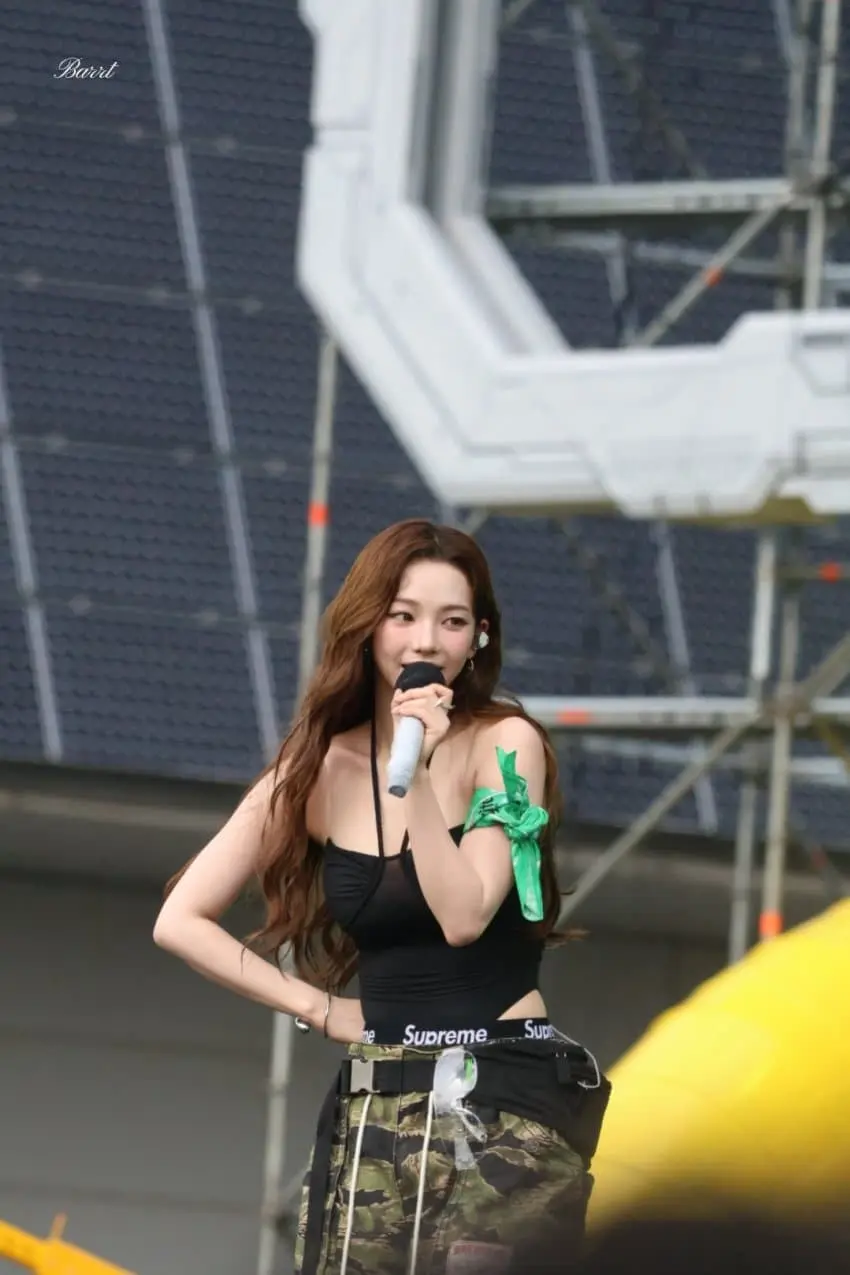 JY1jU.webp