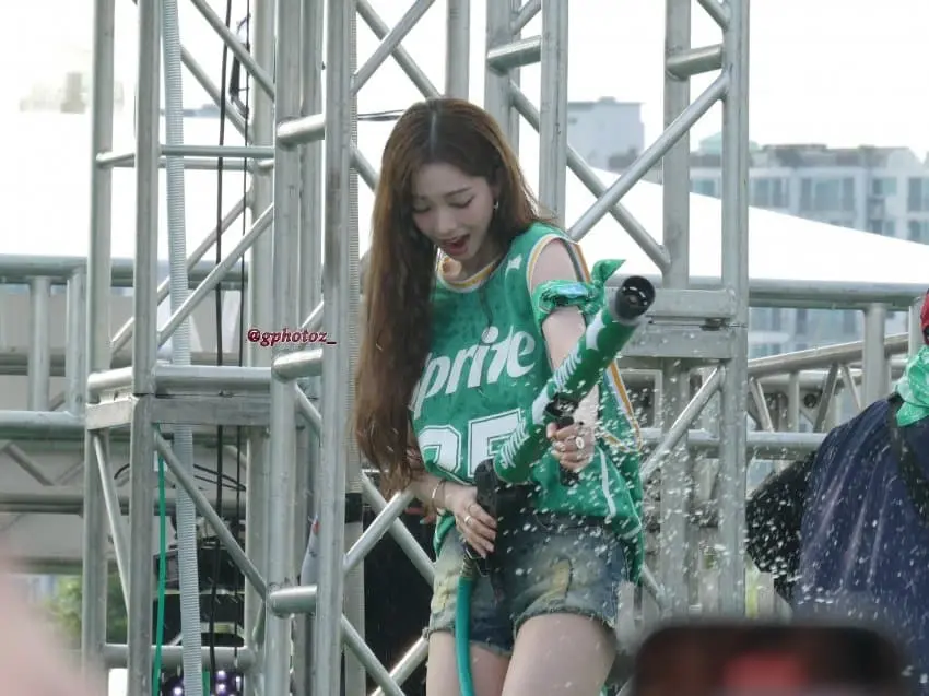 JY1jm.webp