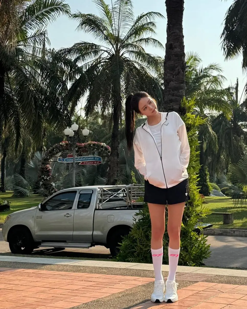 JZ9q8.webp