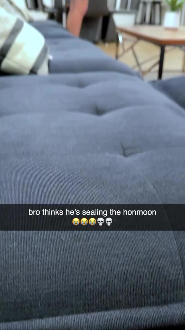 집에서 골든 부르는 캐나다 아재