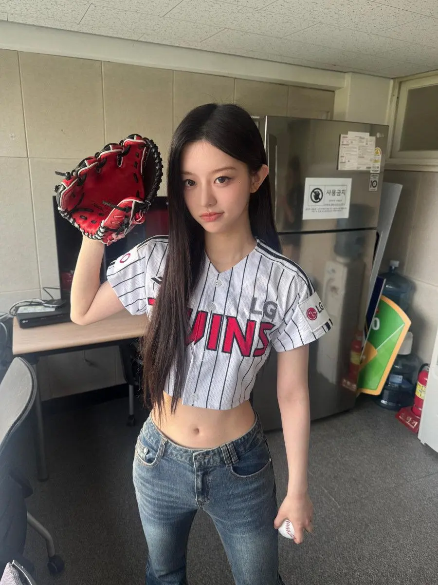 여자아이돌 시구오면 이기는 야구팀 ㄷㄷ | mbong.kr 엠봉