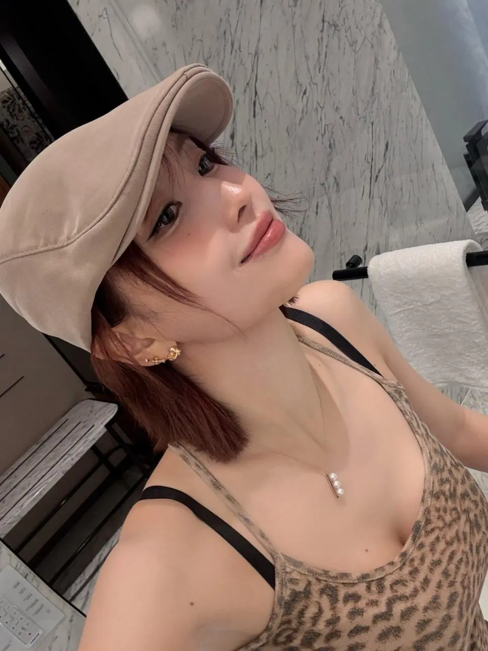 JheMb.webp