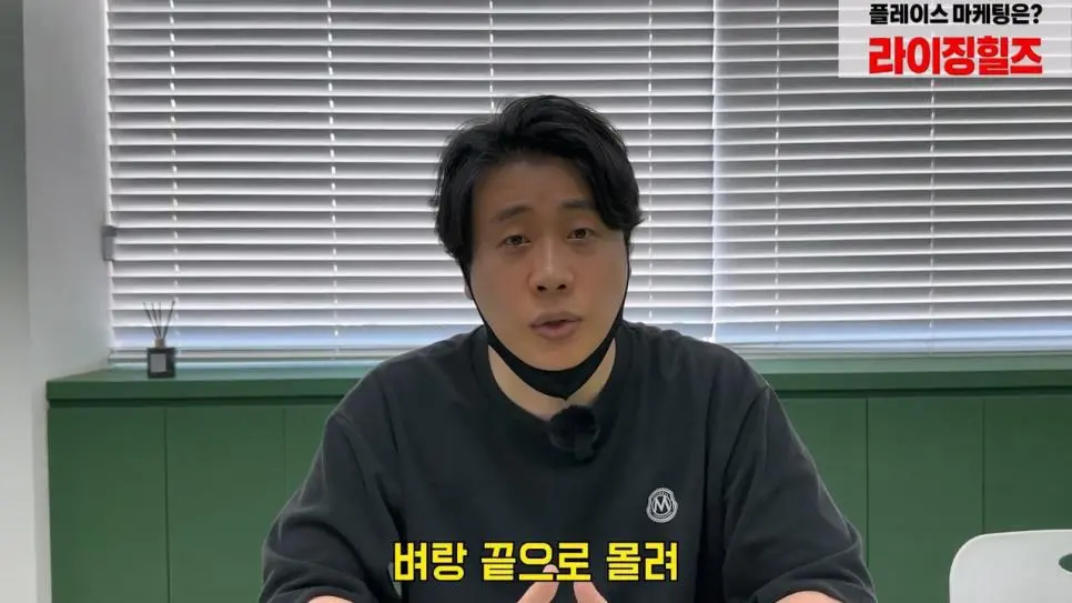 Jm3gR.webp