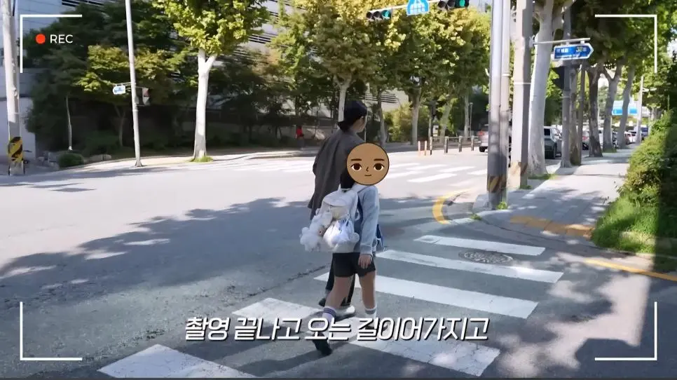 JrNbF.webp