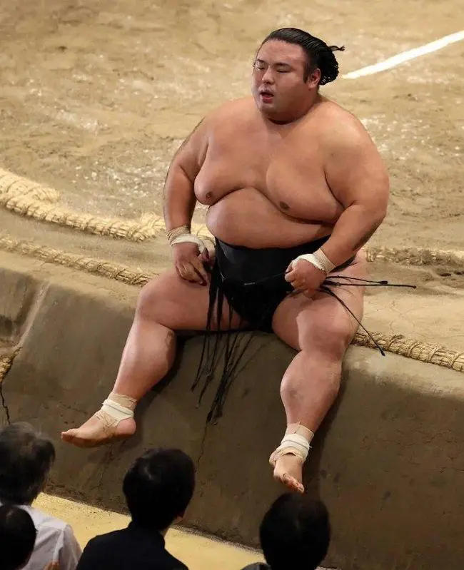 1년만에 살 엄청 빠진 일본의 유명 스모선수... | mbong.kr 엠봉