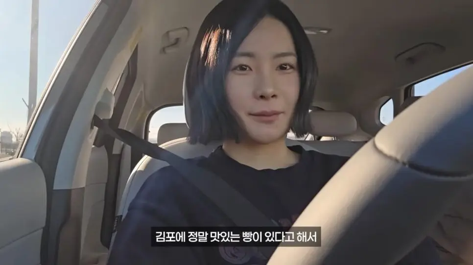 드럼통 빵이 유명한 브런치 카페 | mbong.kr 엠봉