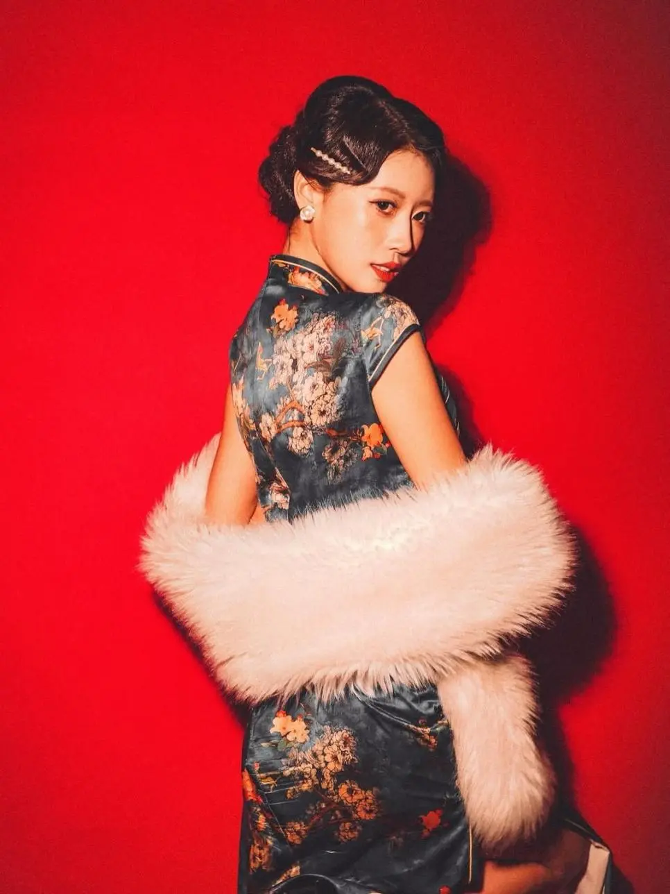 이미주 화양연화 오마주 사진 | mbong.kr 엠봉