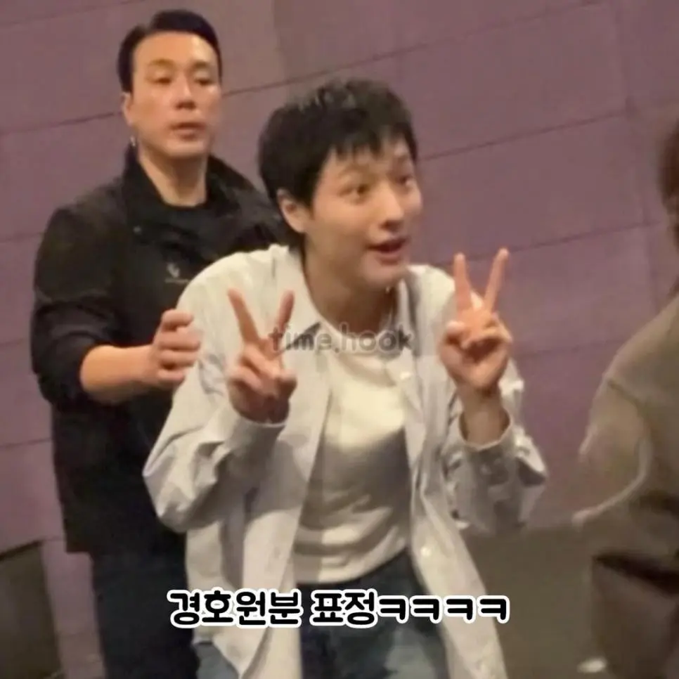 아이유 경호원 근황.jpg | mbong.kr 엠봉