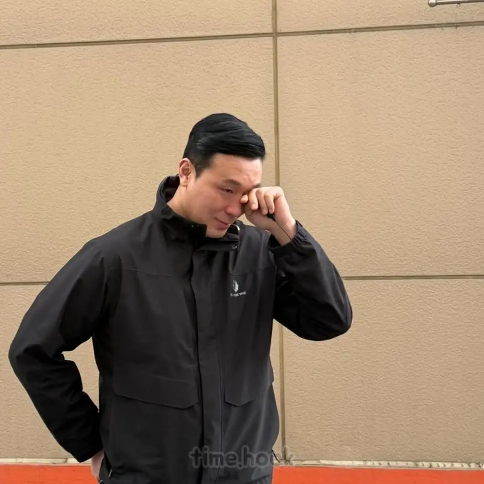 아이유 경호원 근황.jpg | mbong.kr 엠봉