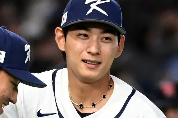 야구선수 사이에 대유행중인 목걸이 | mbong.kr 엠봉