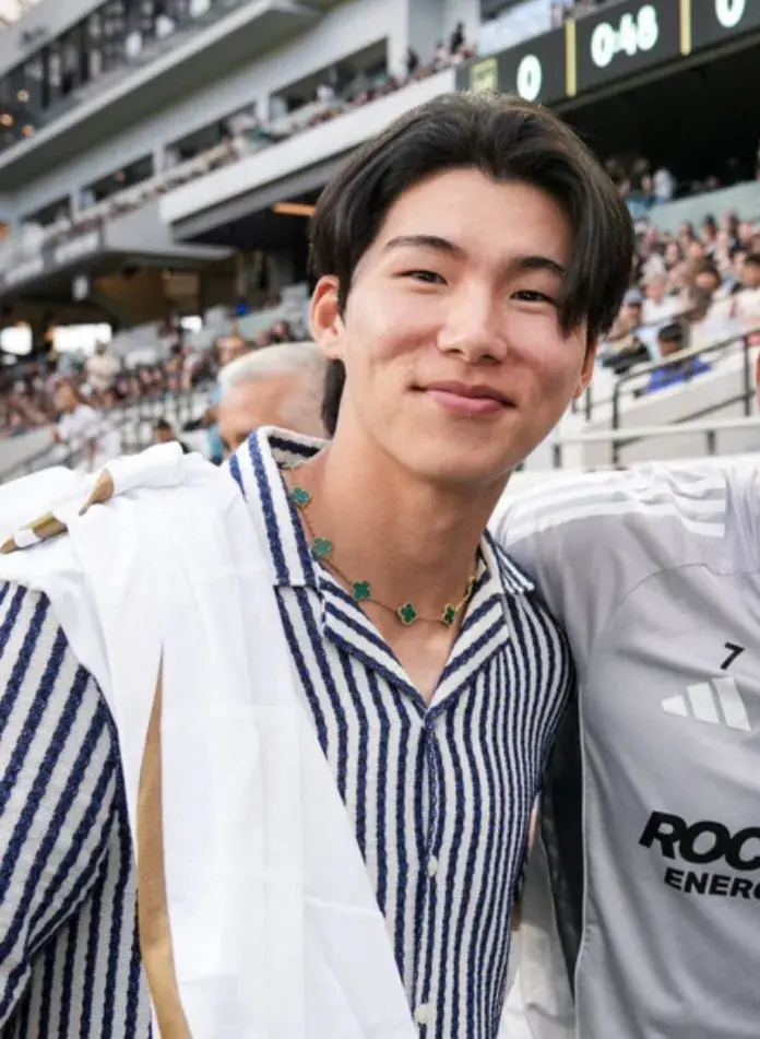 야구선수 사이에 대유행중인 목걸이 | mbong.kr 엠봉