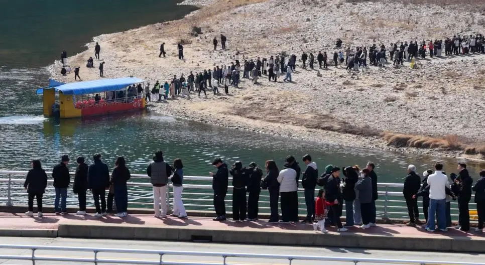 영월군이 박살낸 단종 유적지 낙화암 | mbong.kr 엠봉