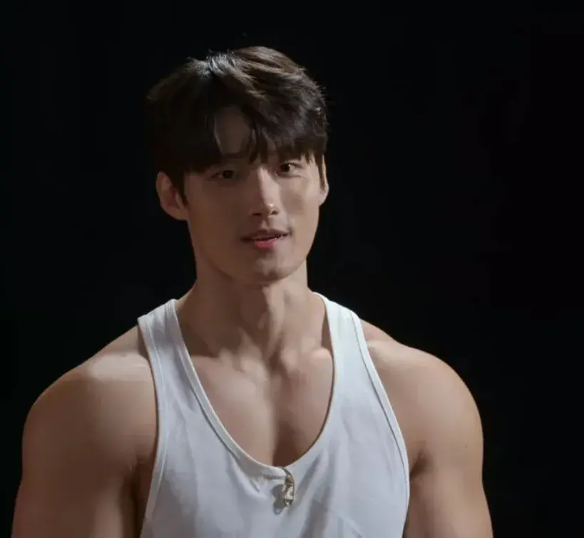 여초에서 화제라는 40대 농부아재.gif | mbong.kr 엠봉