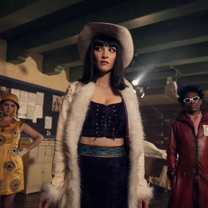 원피스 로빈 실사 근황.gif | mbong.kr 엠봉