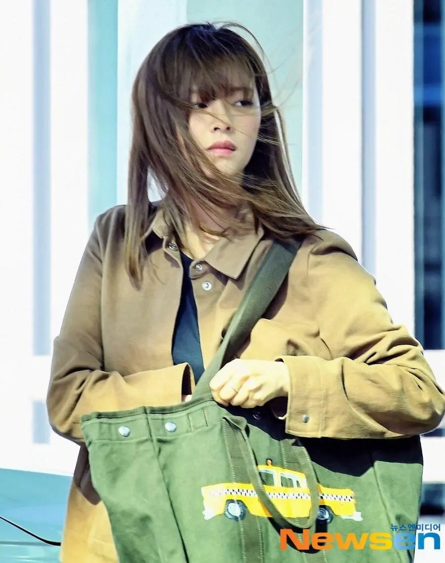 옛날 모습으로 돌아온 트와이스 정연 근황 | mbong.kr 엠봉