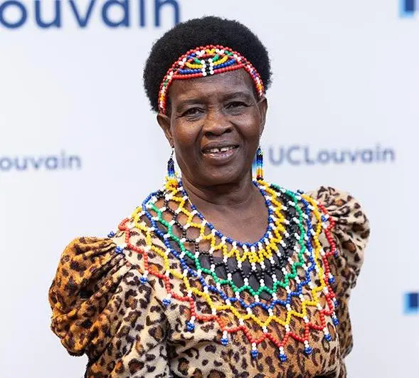 아동 결혼 종식시킨 아프리카 족장 | mbong.kr 엠봉