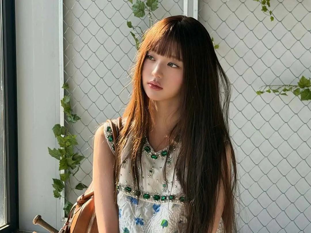 [더쿠 펌] 아이브 장원영 공주 인스타 업뎃 | mbong.kr 엠봉