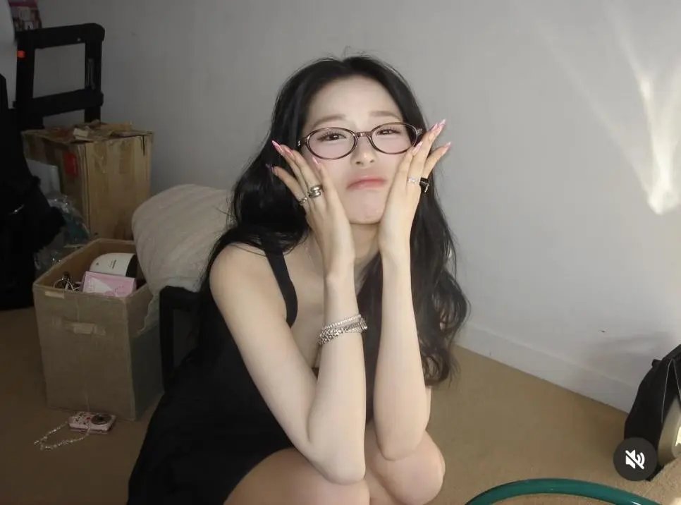 요망한 프로미스나인 백지헌 근황.jpg | mbong.kr 엠봉