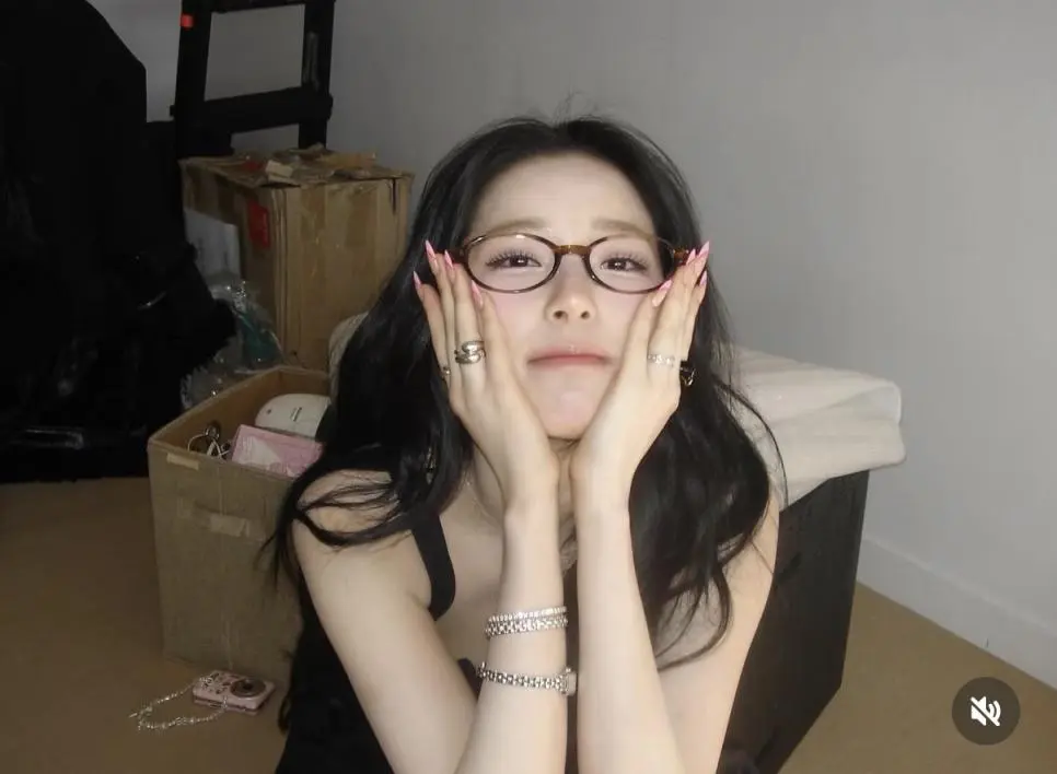 요망한 프로미스나인 백지헌 근황.jpg | mbong.kr 엠봉