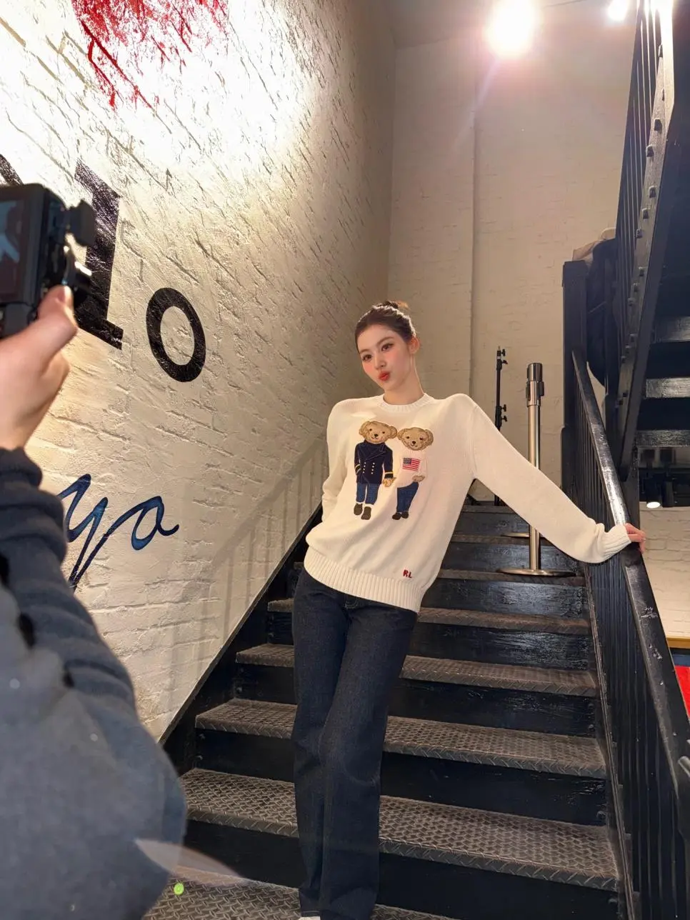 똥머리 사나 | mbong.kr 엠봉