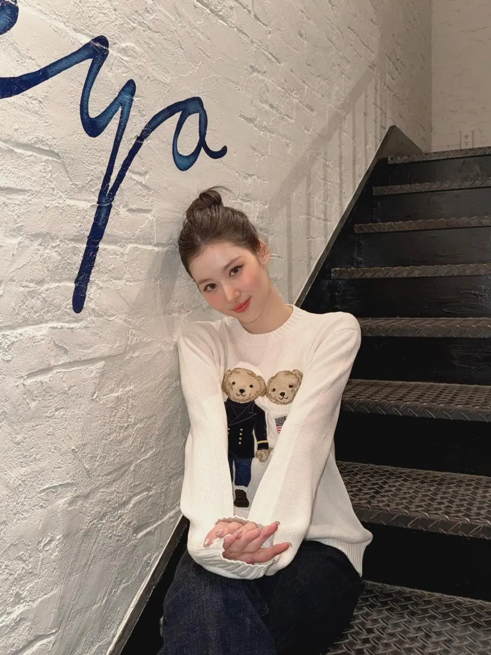 똥머리 사나 | mbong.kr 엠봉