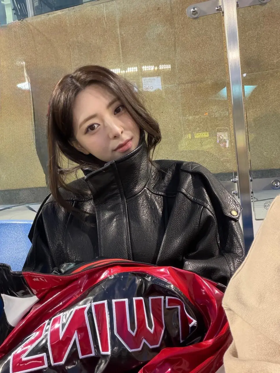 ITZY 유나 인스타(feat.엘지트윈스) | mbong.kr 엠봉