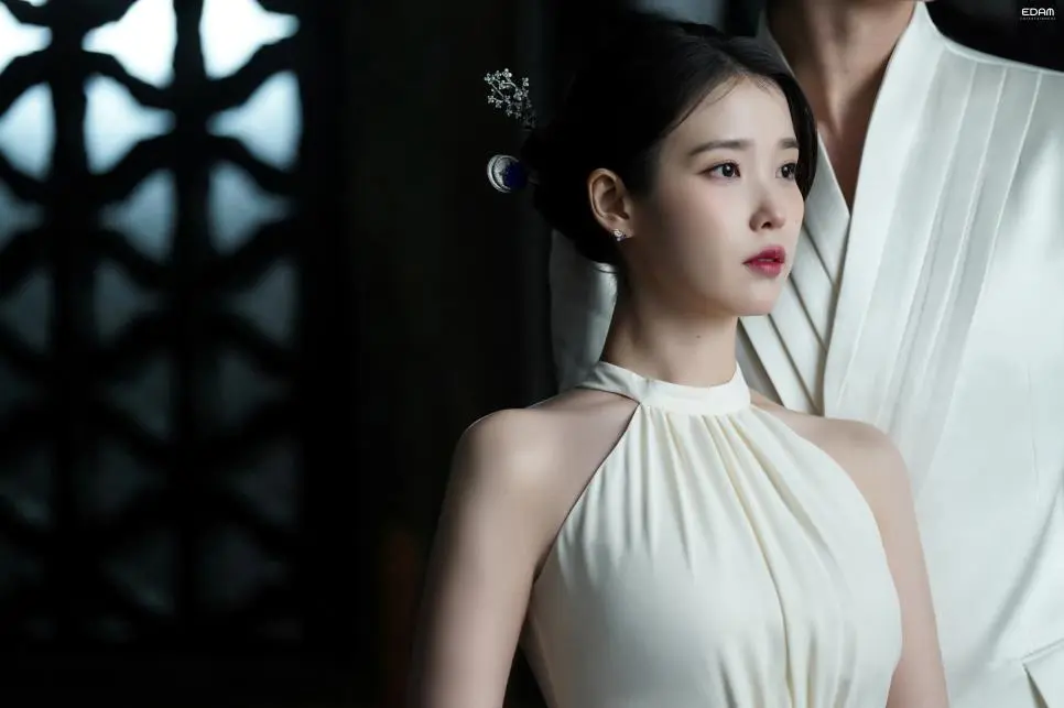 미시느낌 아이유 | mbong.kr 엠봉