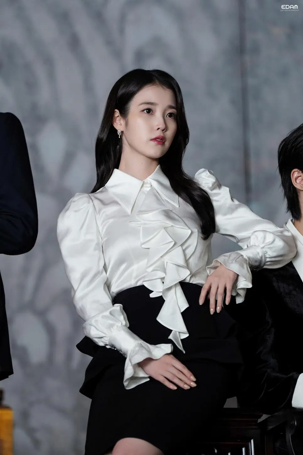 미시느낌 아이유 | mbong.kr 엠봉