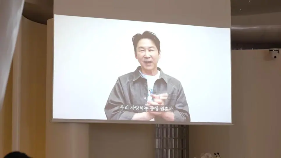 두번째 결혼식 올렸다는 개그맨 김원훈.jpg | mbong.kr 엠봉