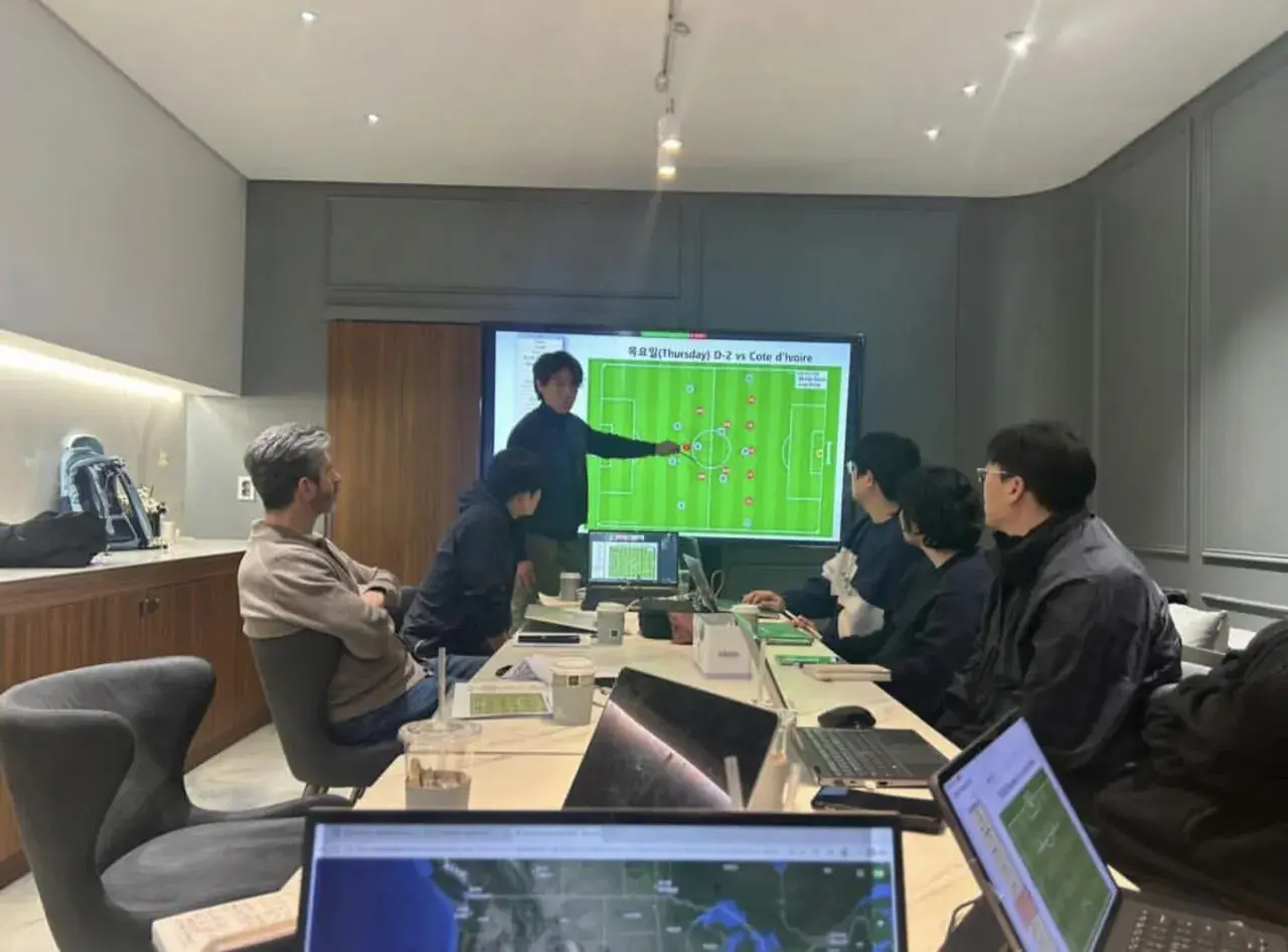 축구대표팀 수석코치 주앙 아로소 인스타 | mbong.kr 엠봉