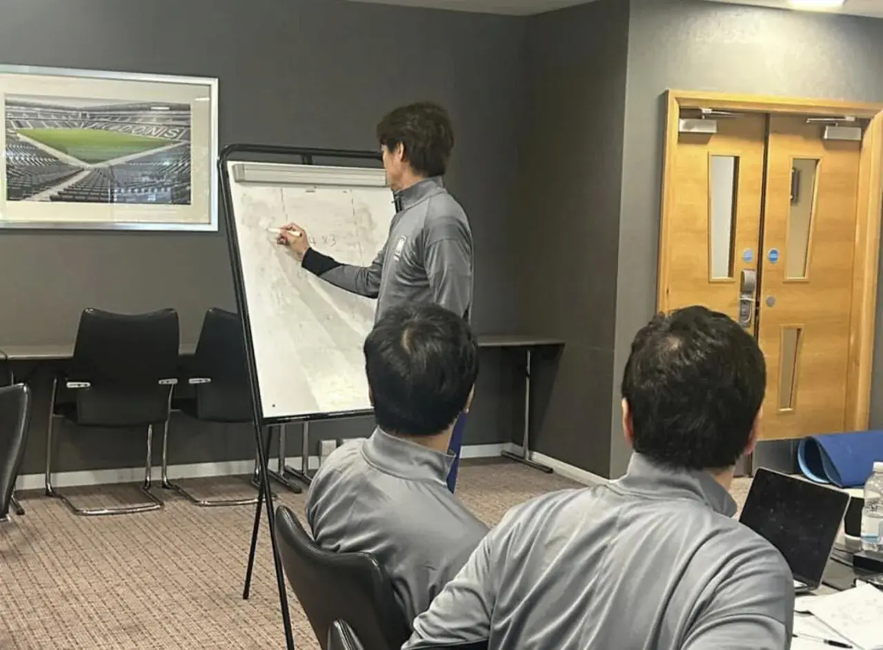 축구대표팀 수석코치 주앙 아로소 인스타 | mbong.kr 엠봉