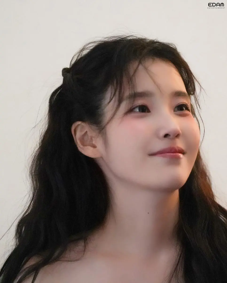 대군부인 아이유 근황.jpg | mbong.kr 엠봉