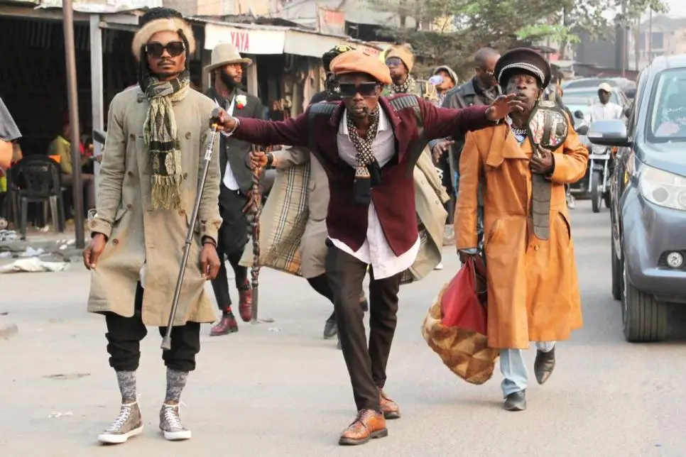 아프리카 콩고에서 유행 중인 패션 문화 | mbong.kr 엠봉