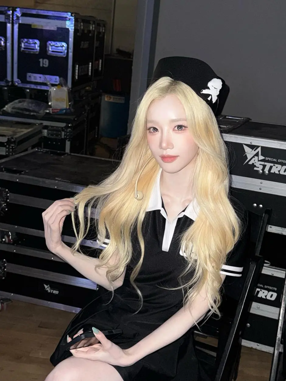 데뷔 후 첫 탈색 했는데 반응 좋은 트리플에스 김유연 | mbong.kr 엠봉