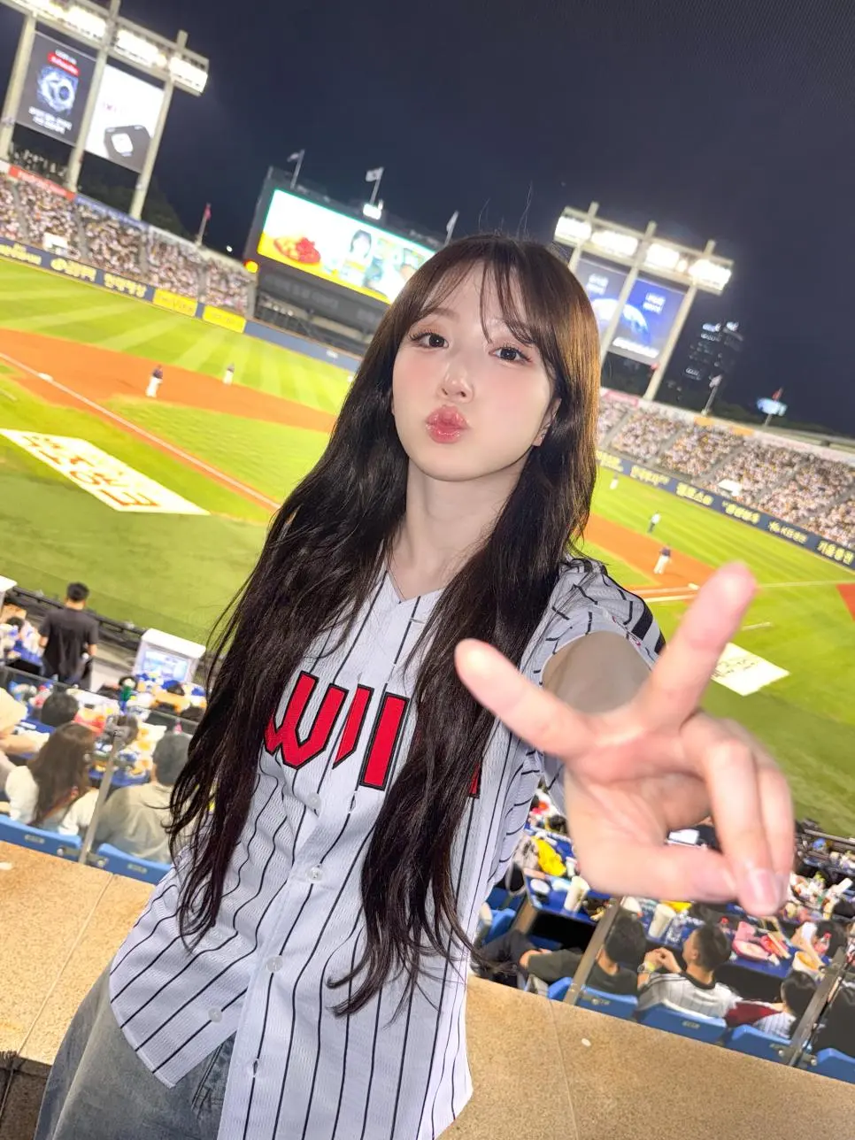 여자아이돌 시구오면 이기는 야구팀 ㄷㄷ | mbong.kr 엠봉