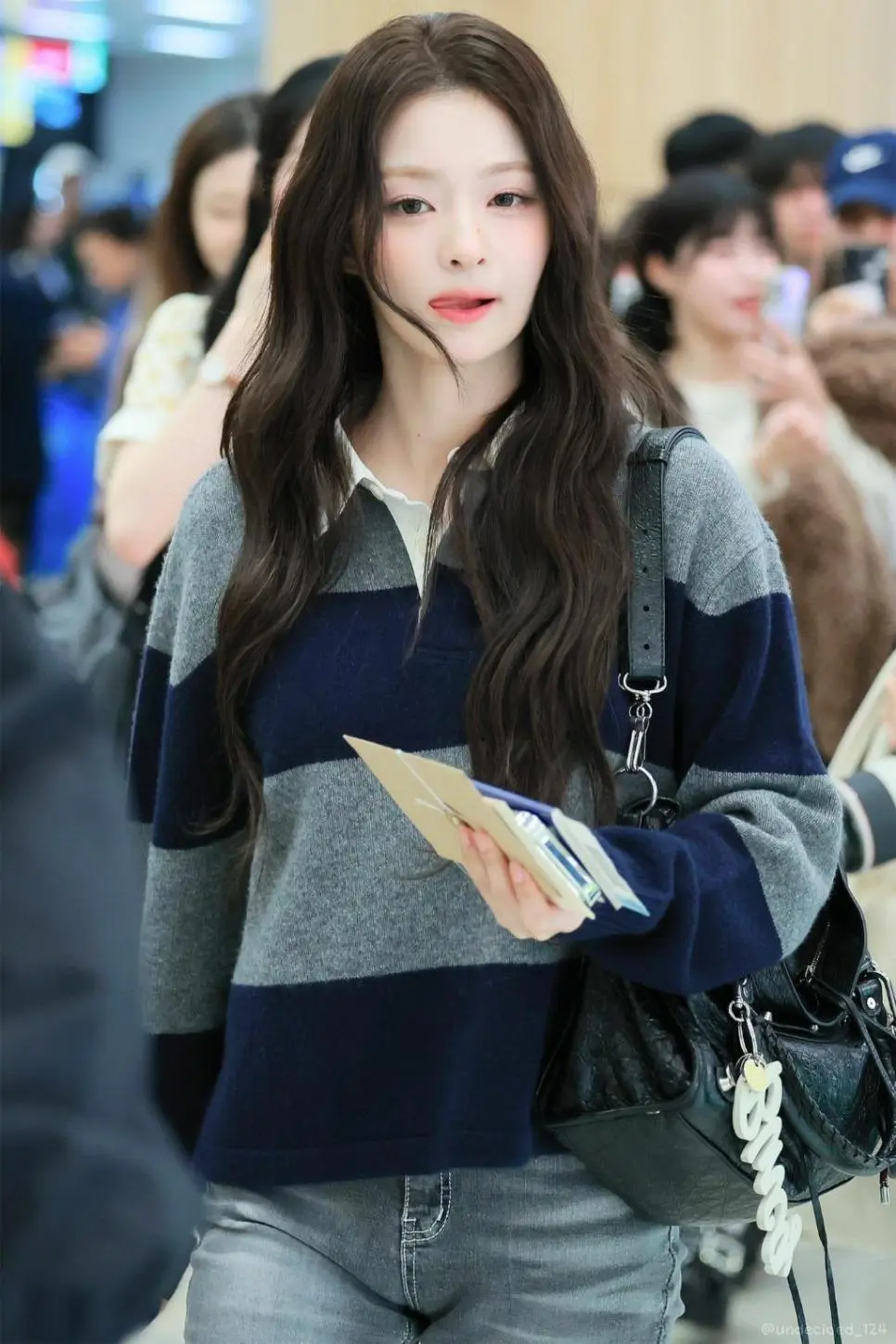 얼굴이 제법인 후로미스나인 이나경 근황.jpg | mbong.kr 엠봉