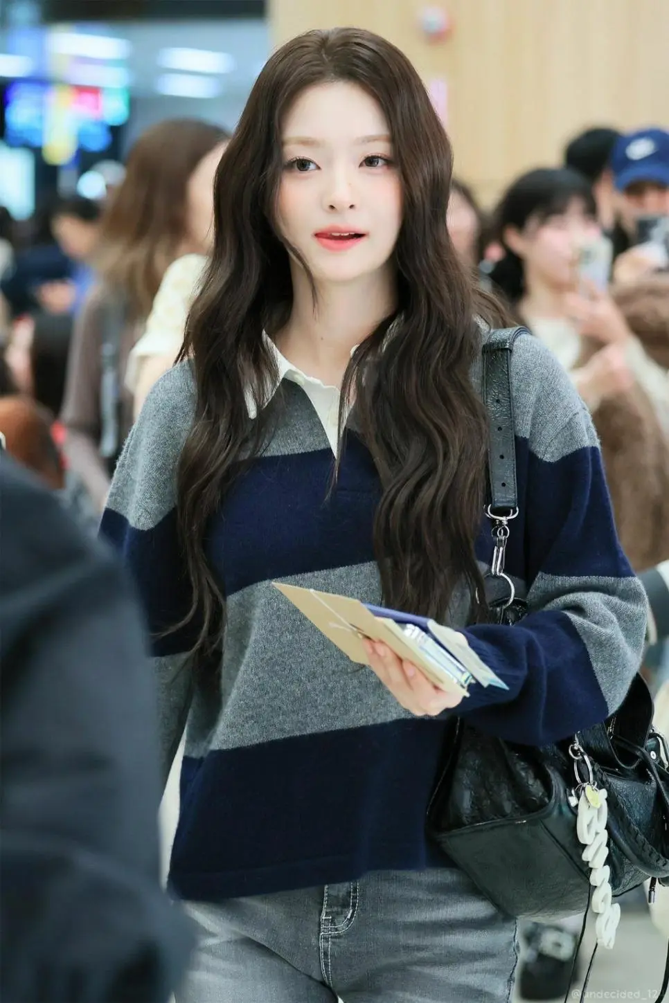 얼굴이 제법인 후로미스나인 이나경 근황.jpg | mbong.kr 엠봉