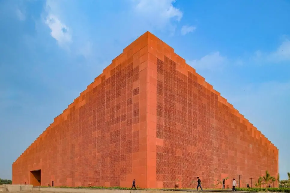 인도에 있는 특이한 기하학적인 대학 건물 | mbong.kr 엠봉