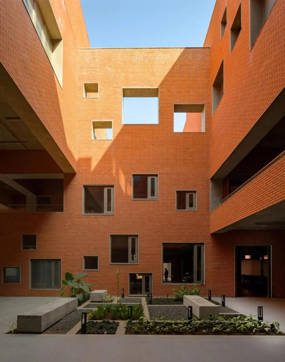 인도에 있는 특이한 기하학적인 대학 건물 | mbong.kr 엠봉