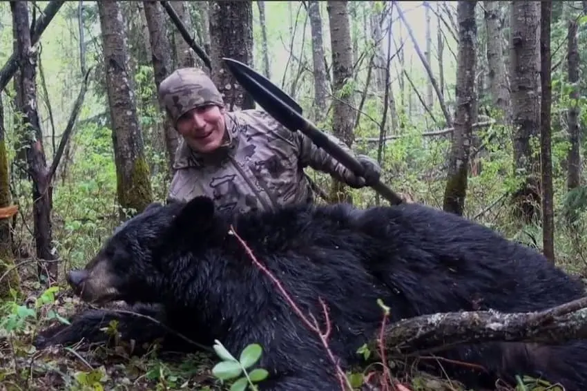 요새 미국서 유행하는 곰사냥 방식 | mbong.kr 엠봉