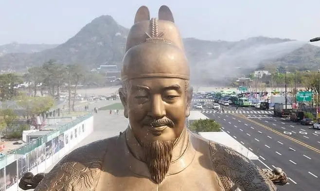 세수하시는 세종대왕님.jpg | mbong.kr 엠봉