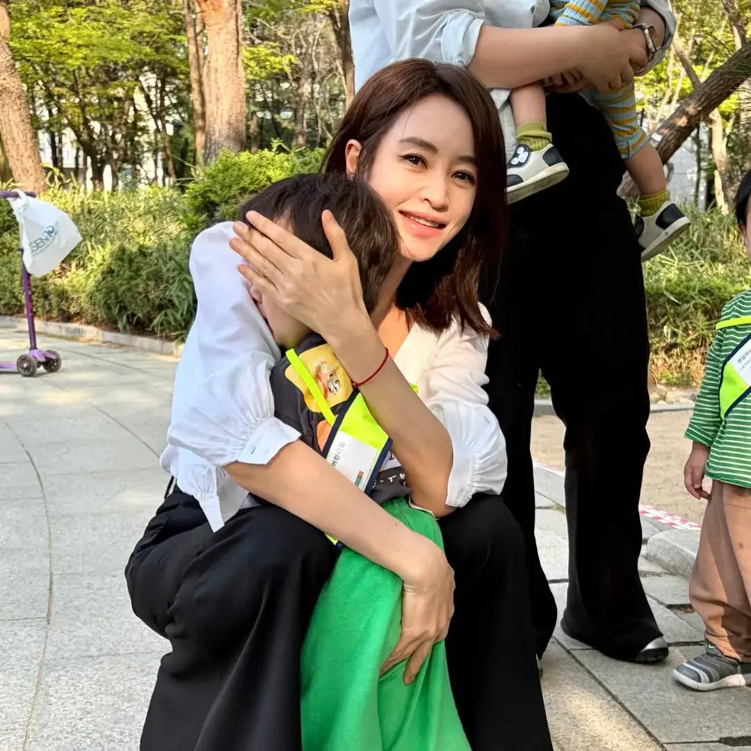 김혜수(57) 근황 | mbong.kr 엠봉