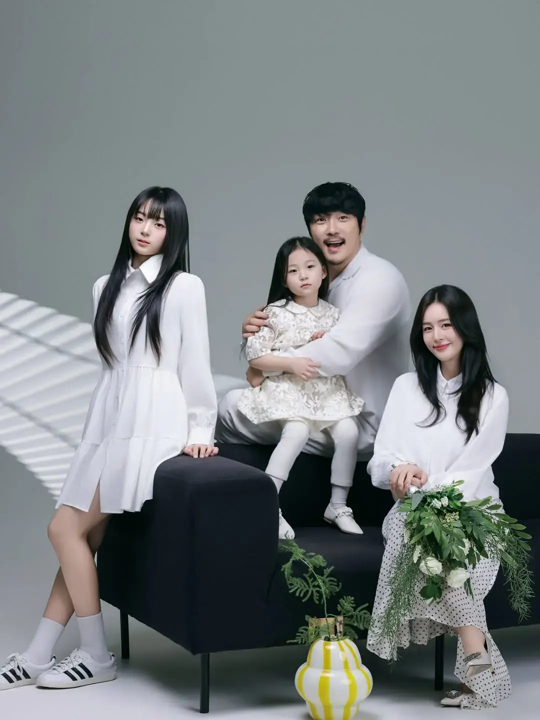 가족사진 찍은 KCM ㄷㄷ | mbong.kr 엠봉