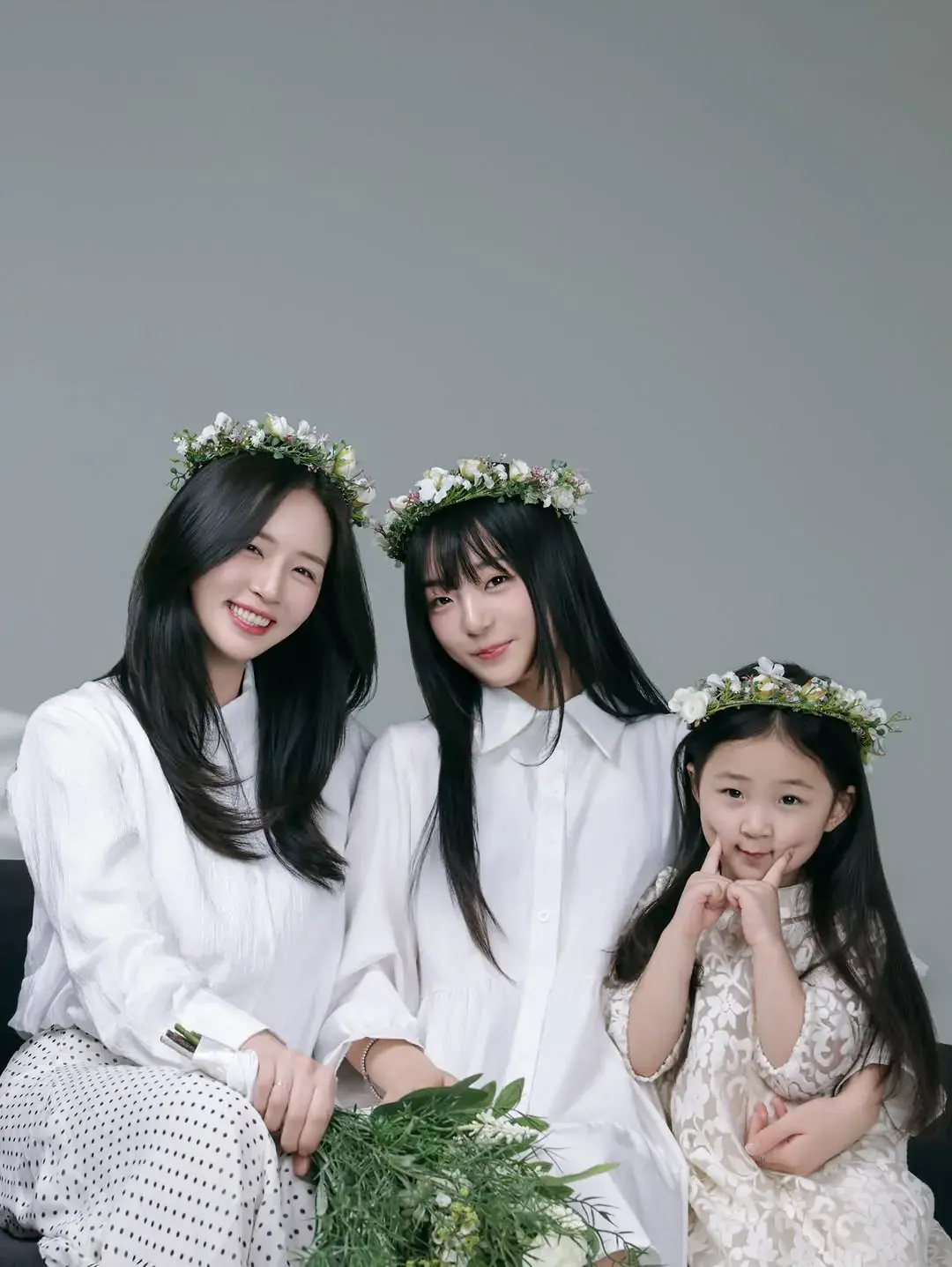 가족사진 찍은 KCM ㄷㄷ | mbong.kr 엠봉