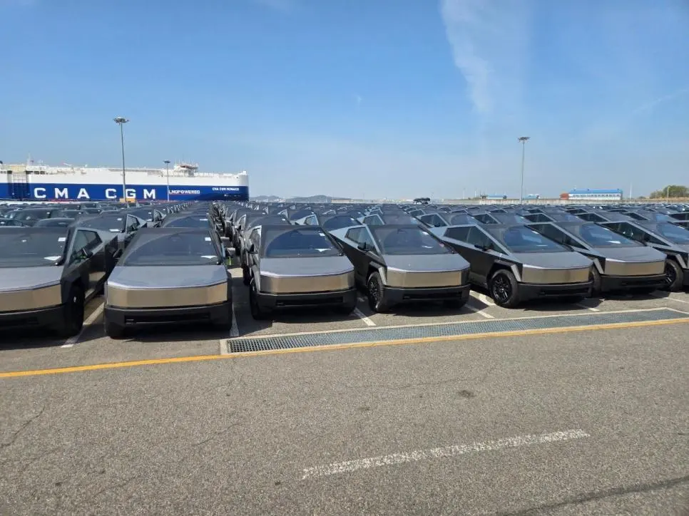 사이버트럭 평택항 실황 | mbong.kr 엠봉