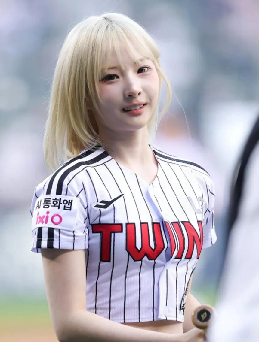 비주얼로 화제중인 최근 LG 승리요정 여돌 | mbong.kr 엠봉